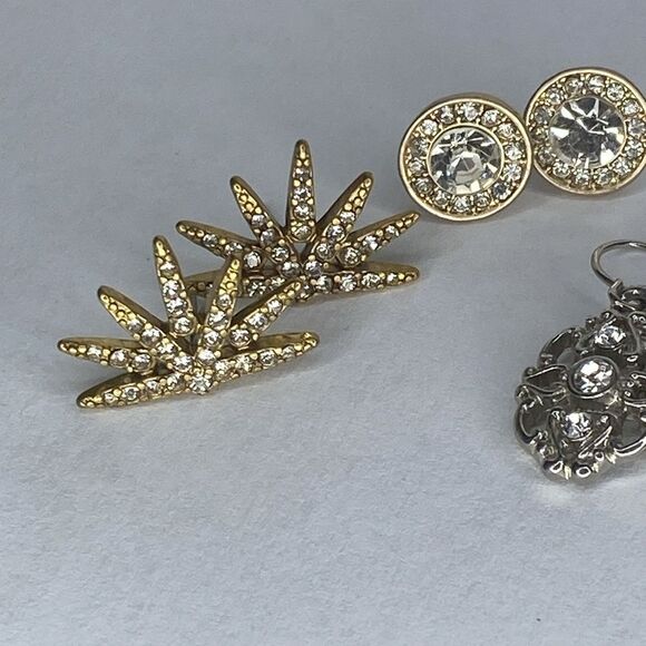 Bundle (6) Sparkly Shimmery Earrings - Picture 2 of 7